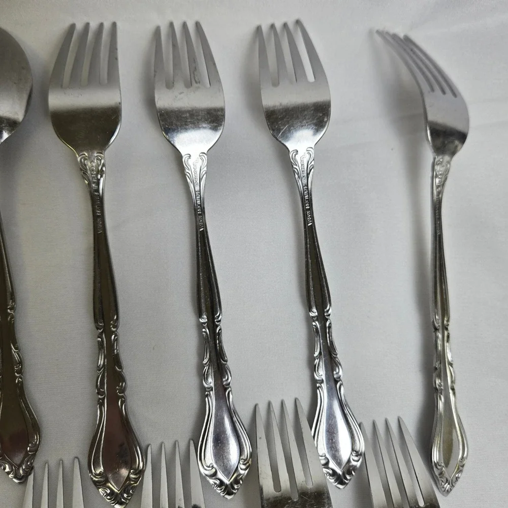 15 Piece Rogers Stainless Korea Flatware Set Auberge Pattern Forks Spoons